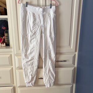 Lululemon Dance Studio Mid Rise jogger lined size 8 excellent like new